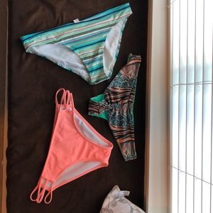 Mismatched bikini bottoms